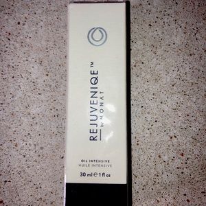 REJUVENIQE by Monat, Oil Intensive